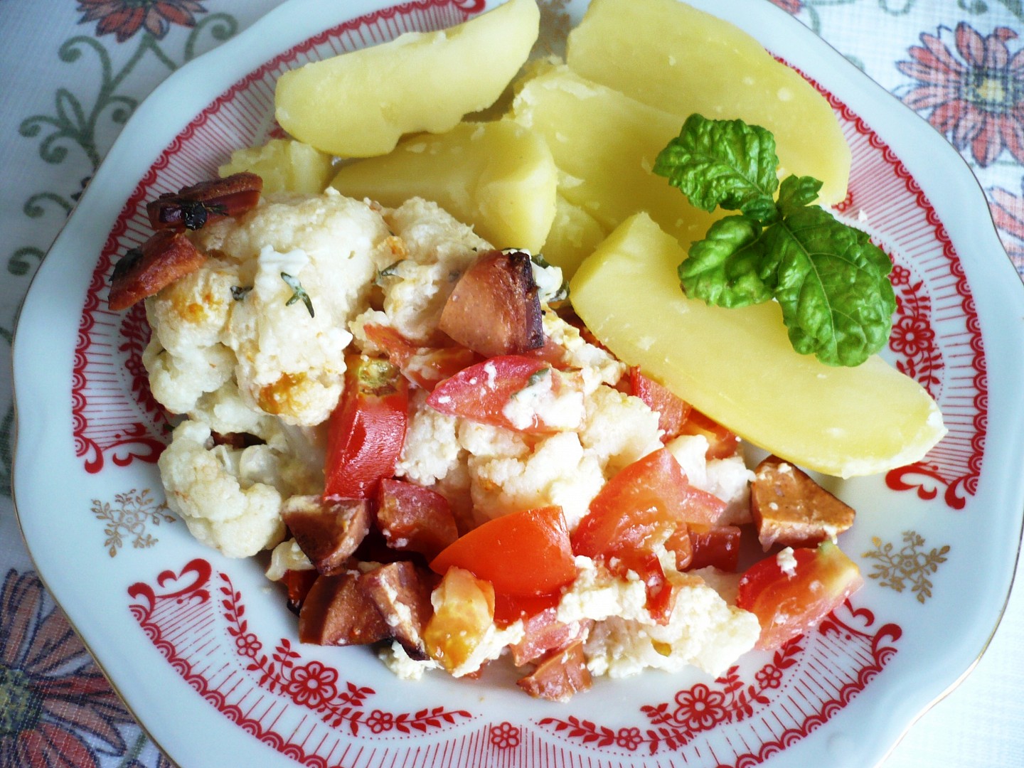 Květák zapečený se sýrovou omáčkou_5ffa76e0bae75.jpeg