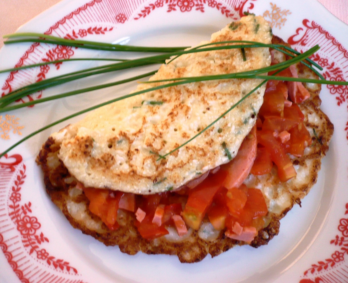 Květákové omelety s rajčaty