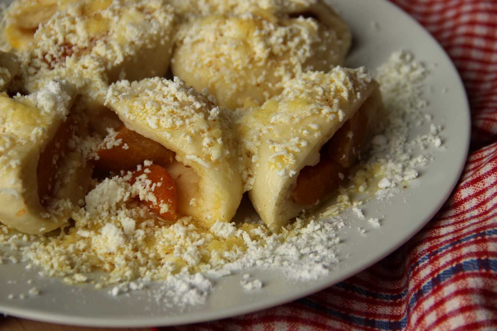 Kynuté knedlíky z ovoce_5ffe69652b504.jpeg