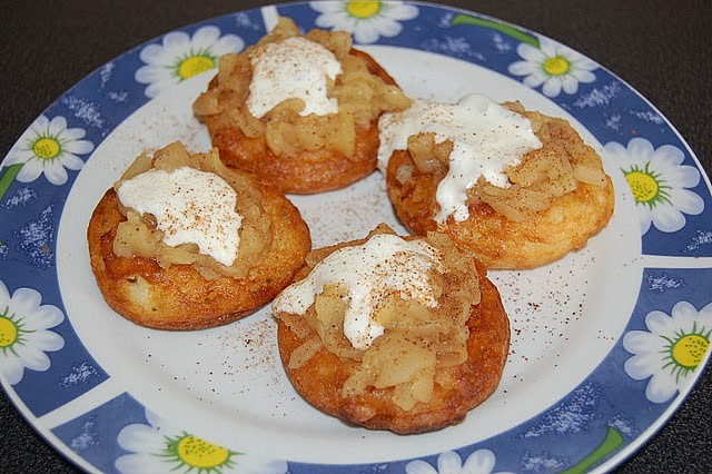 Kynuté lívanečky s jablky_5ffc63f04d94b.jpeg