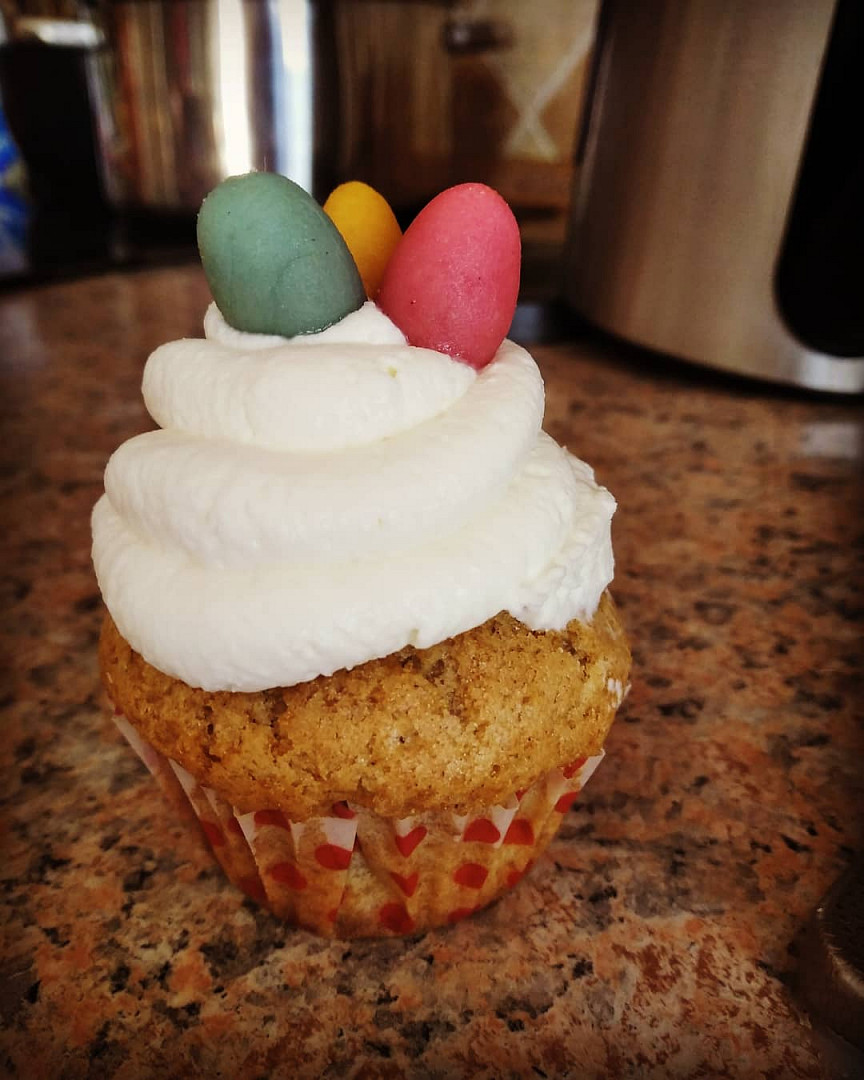 Lehký tvarohový krém (nejen) na cupcakes_5ff68d087164d.jpeg