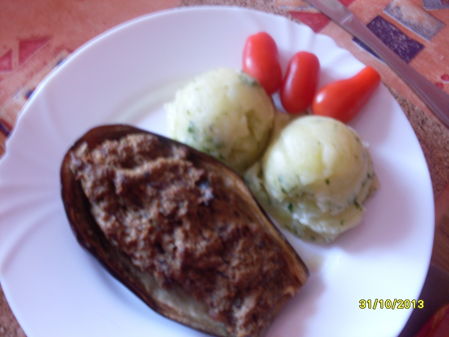 Lilek zapečený s masovo-houbovou směsí_5ff907863dcf6.jpeg