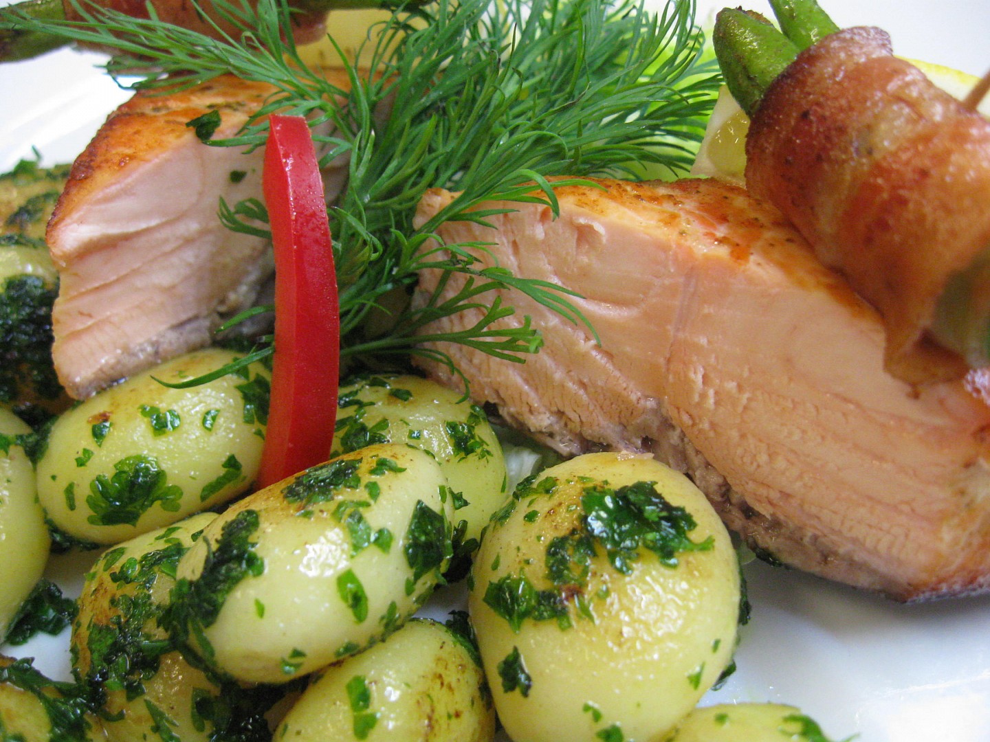 Losos na bylinkách s citronovou trávou_5ffae64f97628.jpeg