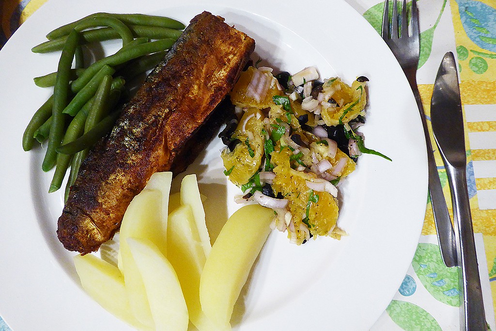 Makrela na pánvi s pomerančovou salsou