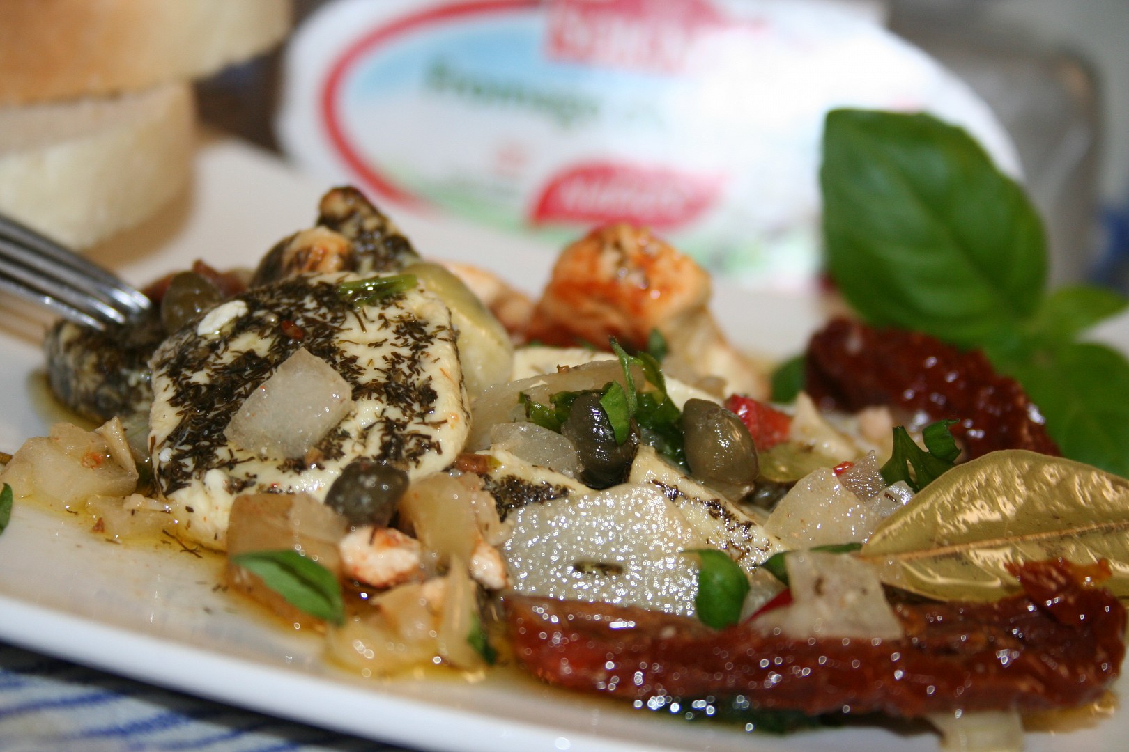 Marinovaný kozí sýr