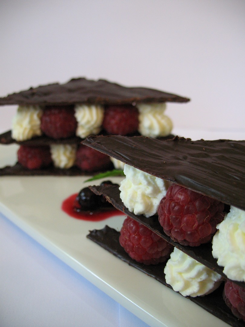 Mille-feuille z čokolády a malin_5ffa0bbbe36a8.jpeg