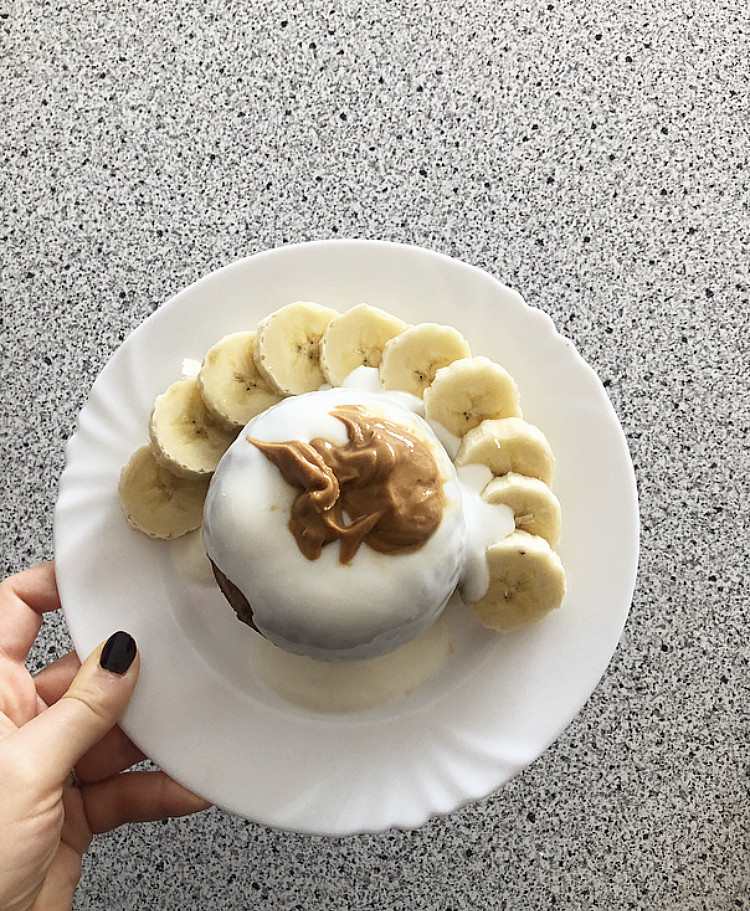 Mug cake z ovesných vloček_5ff6888be2658.jpeg