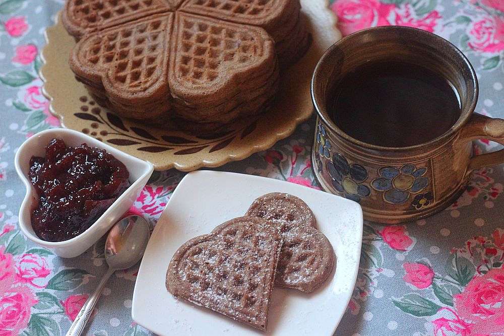 Nadýchané banánovo – kakaové vafle_5ff6f08369aa1.jpeg