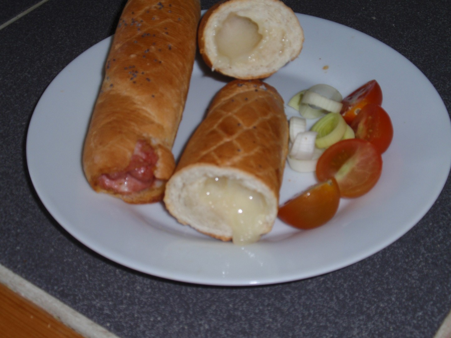 Olomoucký tvarůžkový hot dog_5ffcf0086c637.jpeg