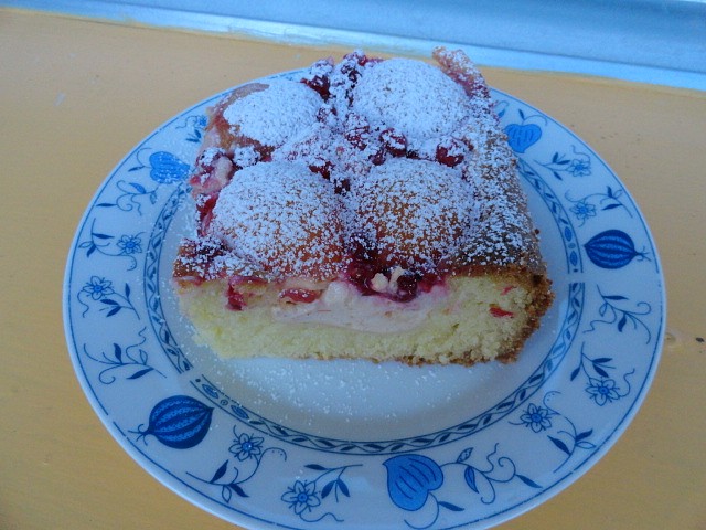 Ovocný osvěžující koláč s tvarohem