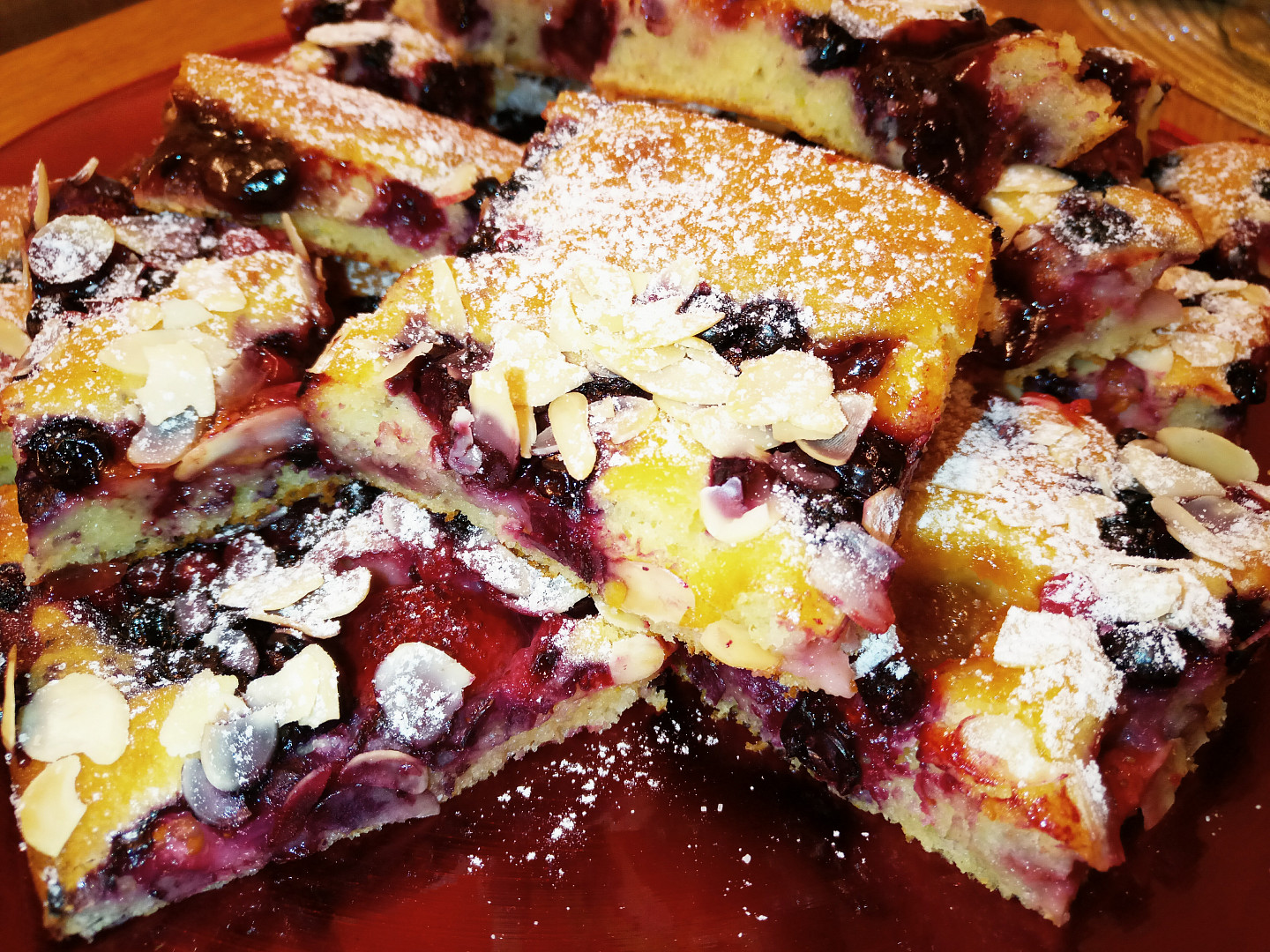 Ovocný zákusek z jogurtu a tvarohu