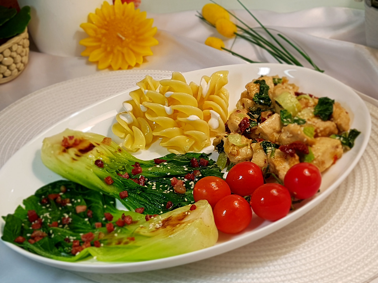 Pak choi s kuřecím masem a těstoviny fusilloni giganti_5ff7049a35065.jpeg