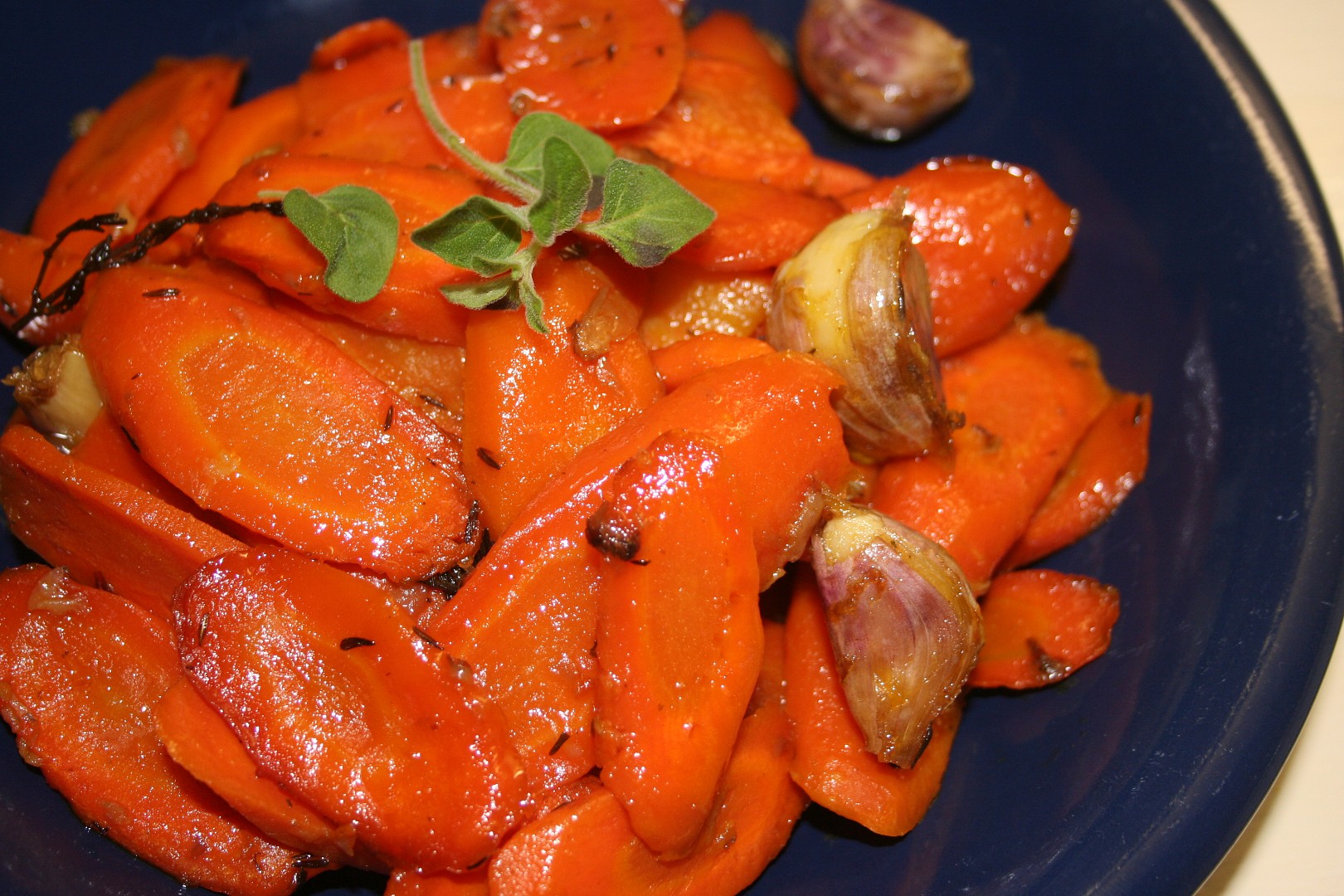 Pečená bylinková mrkev