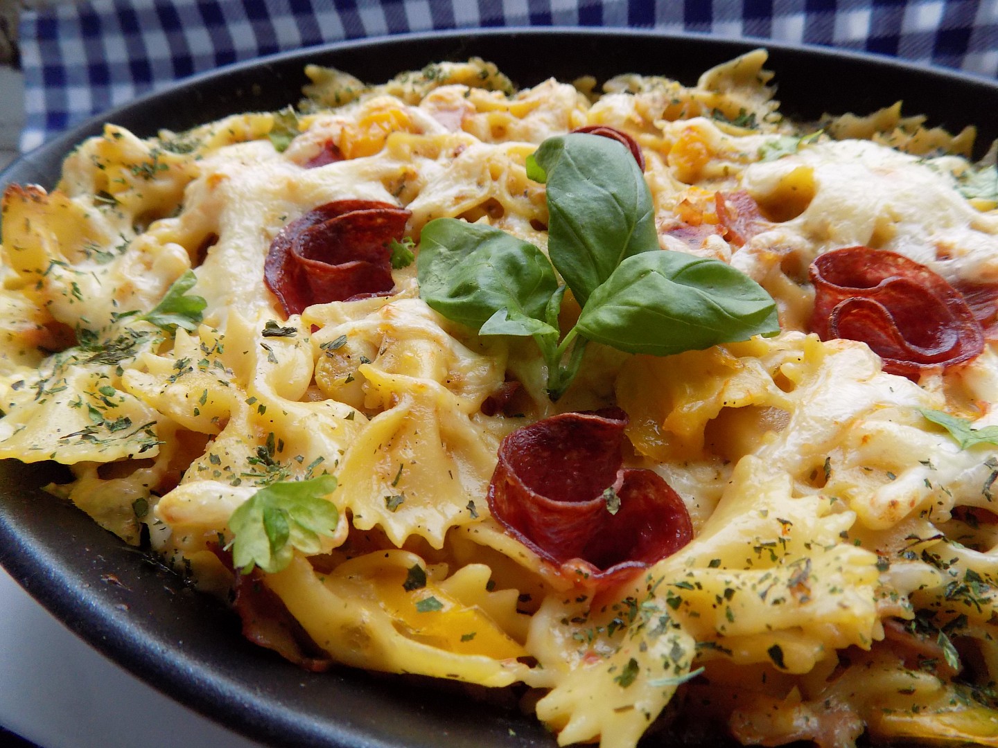 Pečené (nevařené) těstoviny se šunkou a sýrem_5ff7796e5b404.jpeg