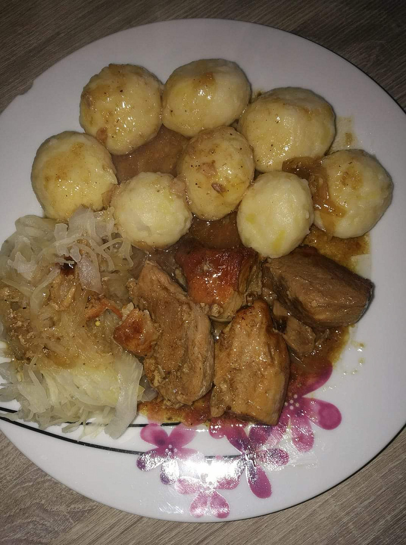 Pečené vepřové koleno na černém pivu 1