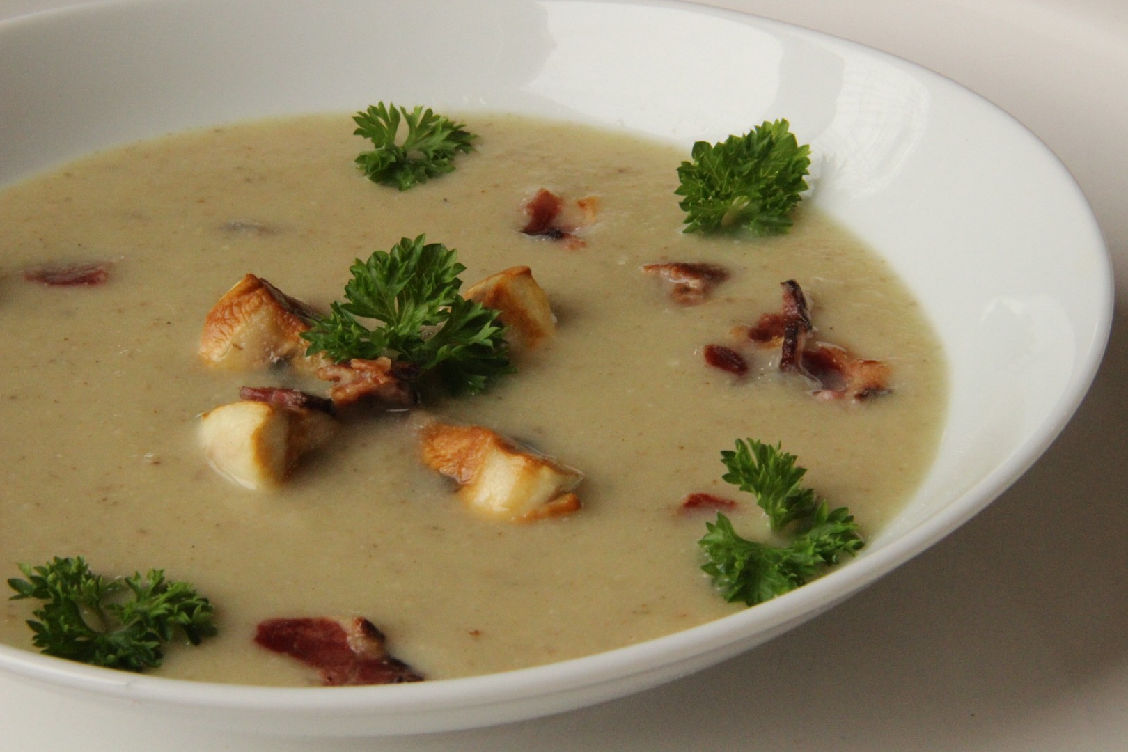 Petrželová krémová polévka se žampiony