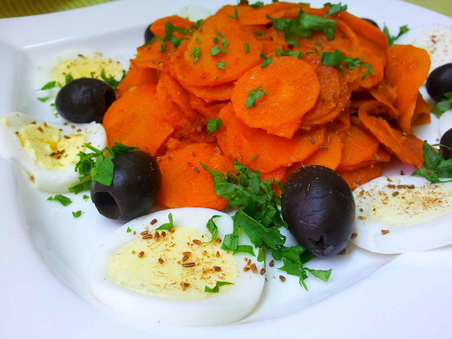 Pikantni mrkvovy salat (teply)_5ff985966a903.jpeg