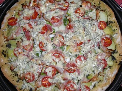 Pizza s novými bramborami_5ffb9d7e748c5.jpeg
