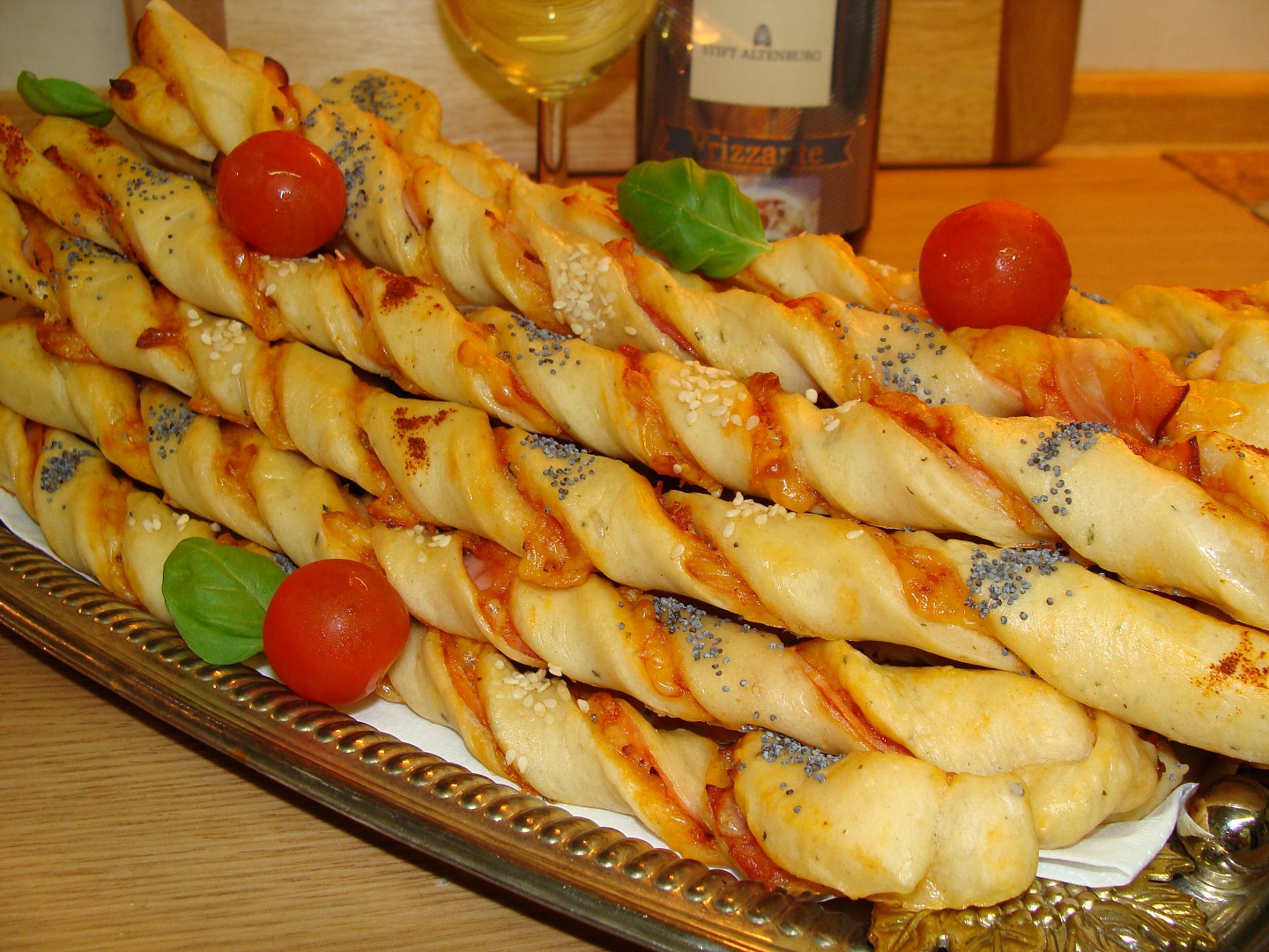 Pizza tyčinky z kynutého těsta_5ffc7a2b7918b.jpeg