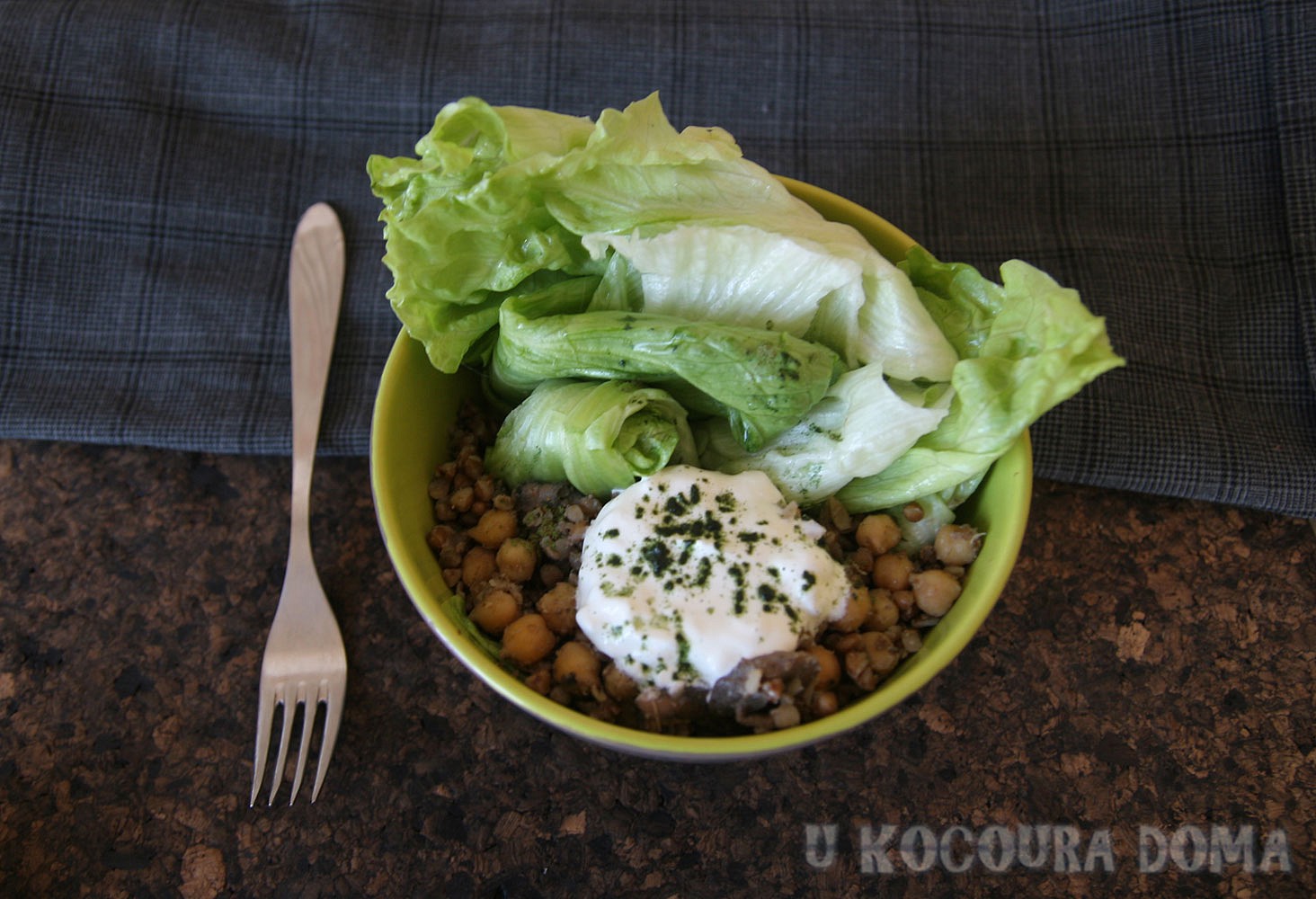 Pohankový salát s cizrnou a žampiony