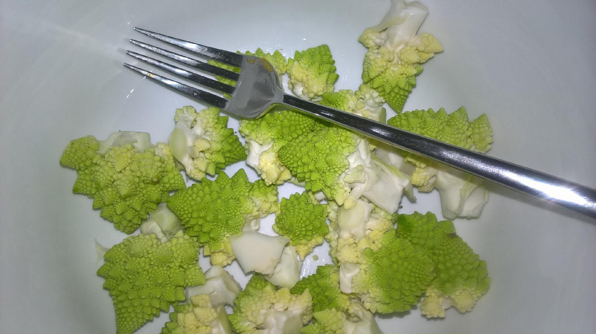 Polévka z květáku romanesco s mrkví_5ff73ce643a92.jpeg