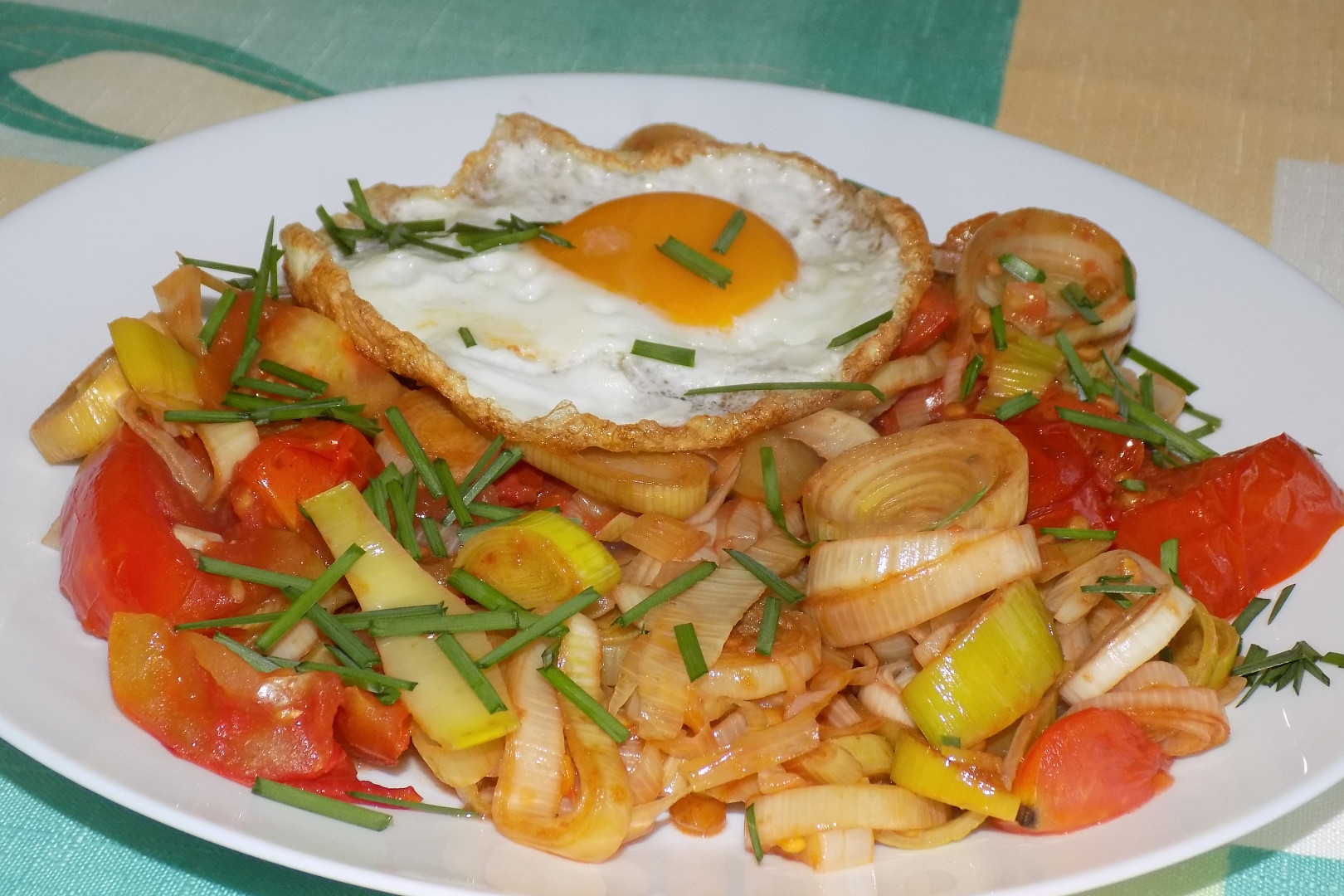 Pórek s rajčaty_5ff6f389913f2.jpeg