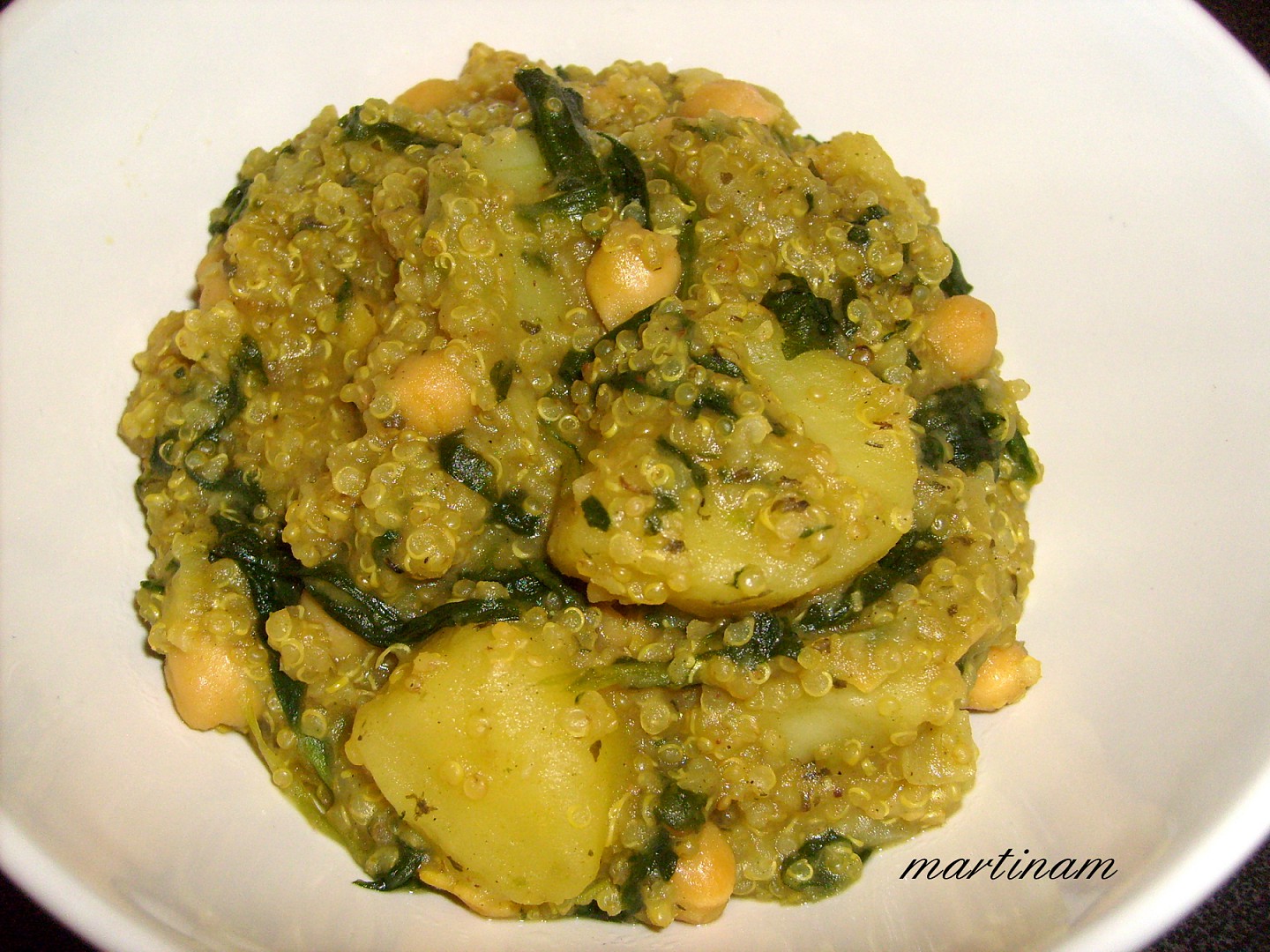 Quinoa kari z jednoho hrnce (volně inspirované Ellou)_5ff7a0f1431e8.jpeg