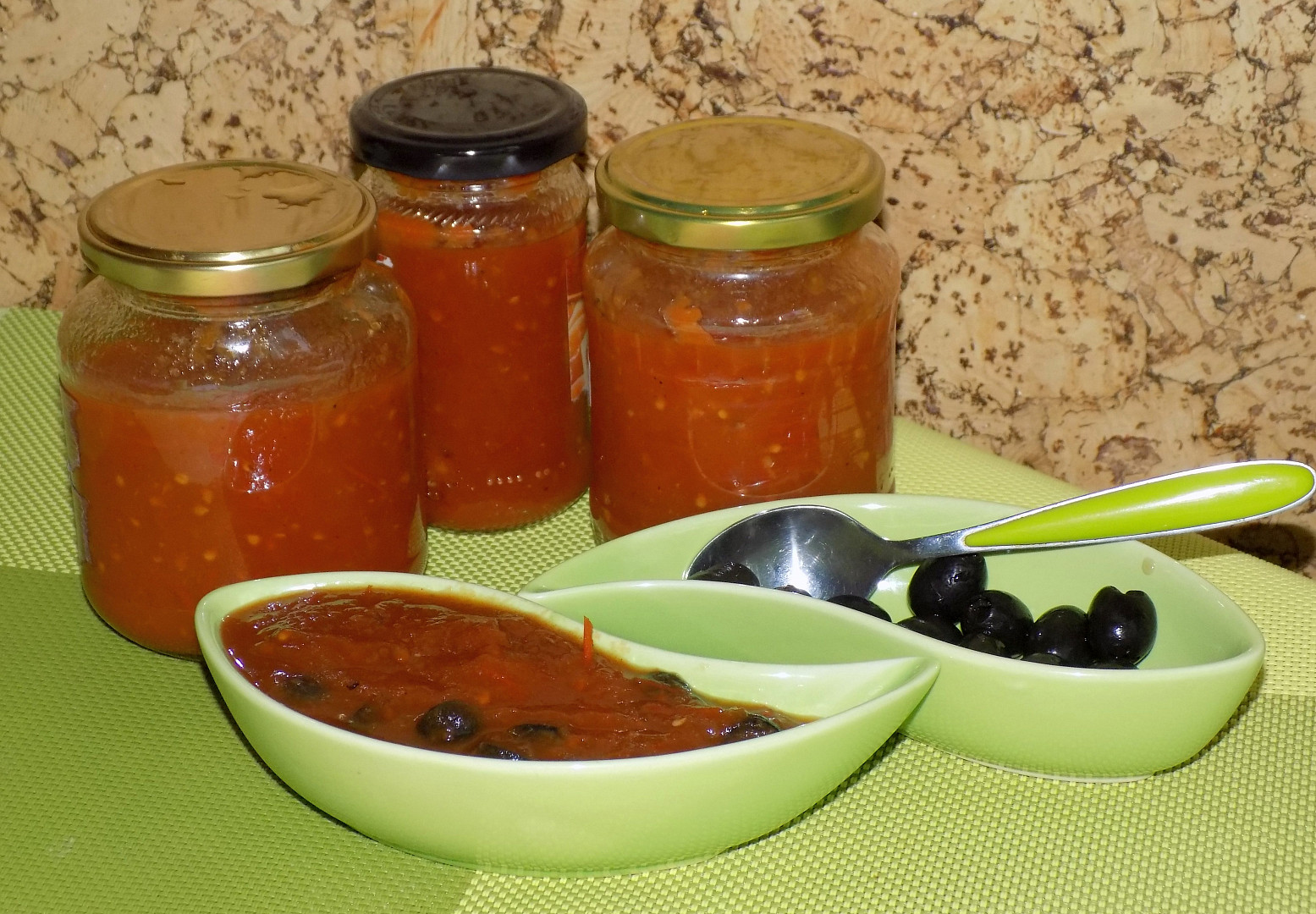 Rajčatová  omáčka s olivami_5ffe22a84534c.jpeg
