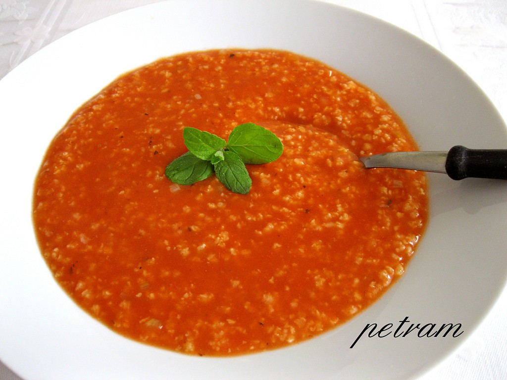 Rajská polévka s jáhlami