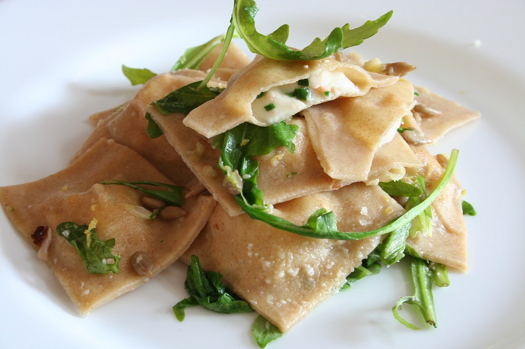 Ravioli plněné uzeným lososem a mozzarellou_5ff7ed38c8c5c.jpeg