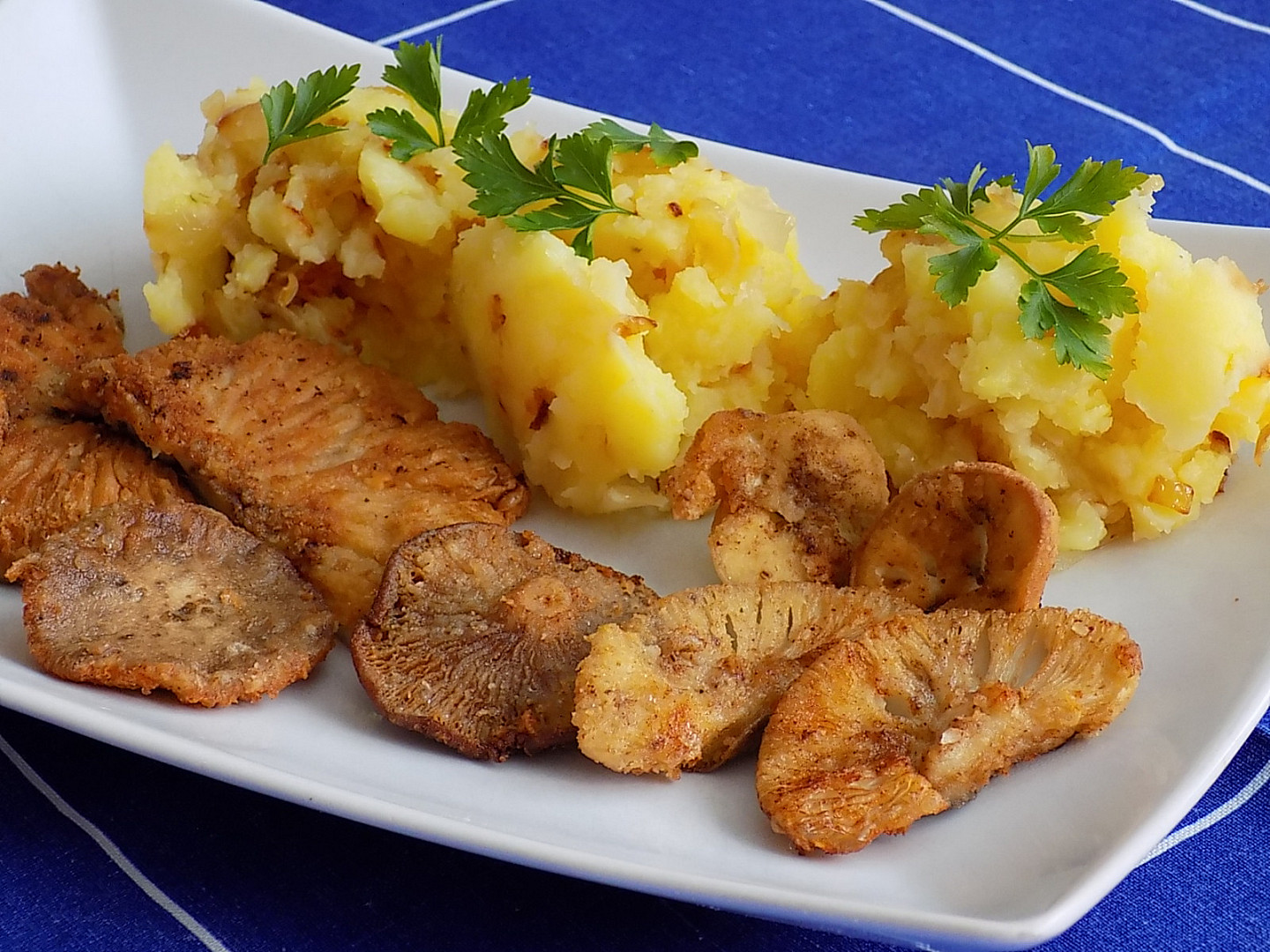 Růžovky na másle a kmínu_5ff6a8493e558.jpeg