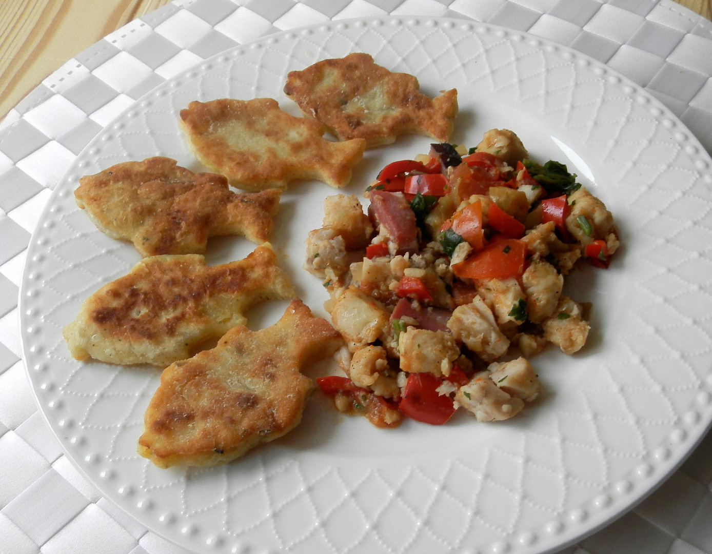 Rybí filé se zeleninou s bramborovými placičkami_5ff70a785ec7f.jpeg