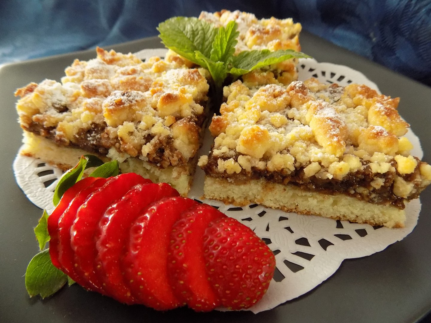 Rychlý koláč na plech s drobenkou_5ff7a76a37b40.jpeg