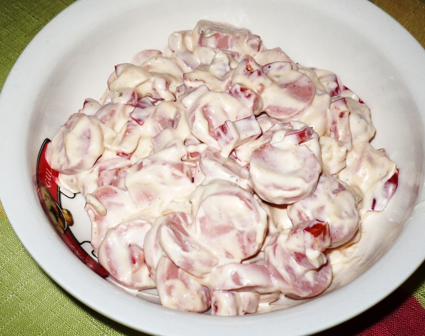 Salát z párků_5ffa7a93daa91.jpeg