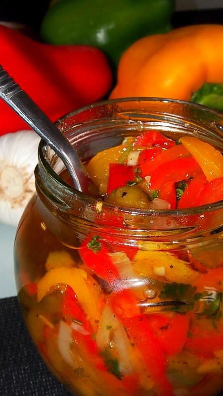 Salát z pečených paprik