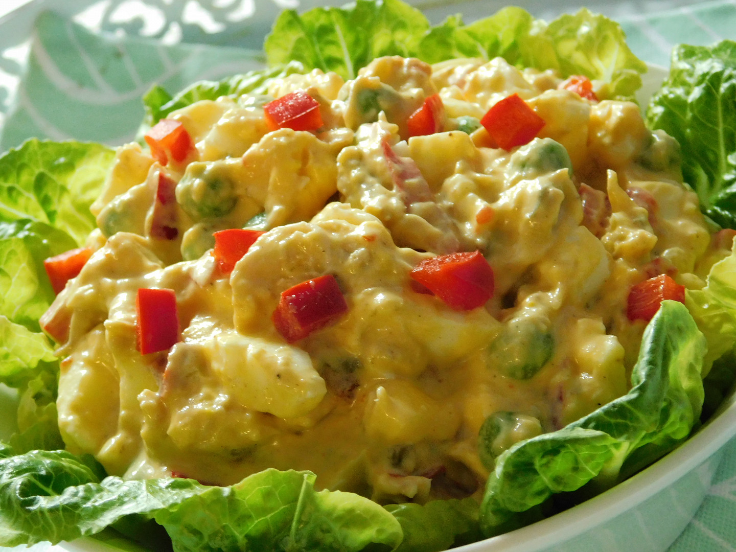 Salát z vařeného kuřecího masa (z polévky)_5ff67cb808ea0.jpeg