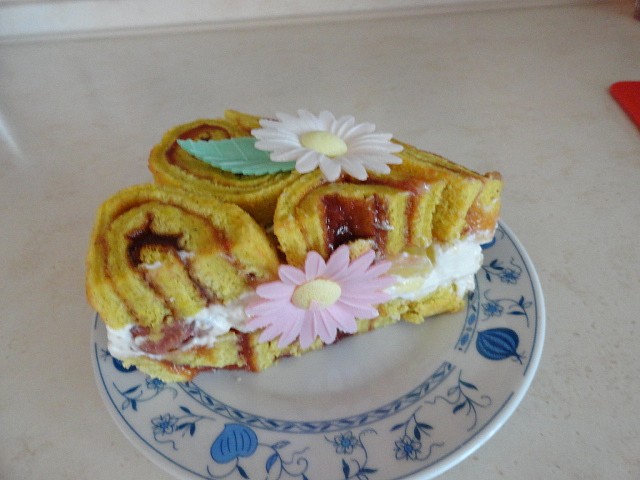 Skořicový roládový dortík_5ffa0b155324d.jpeg