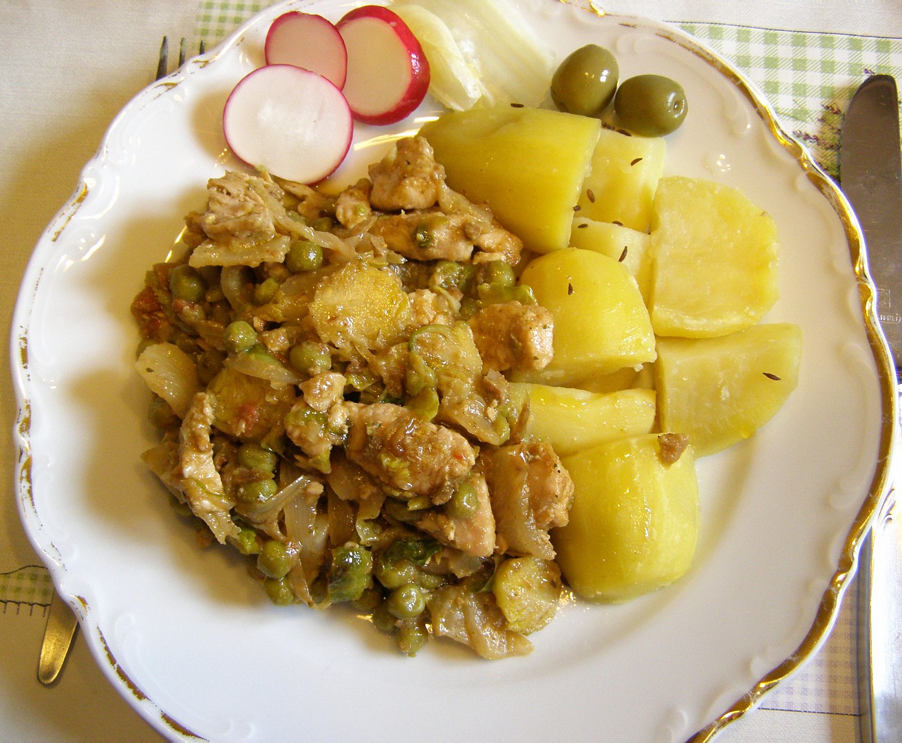 Směs krůtích prsou a zeleniny_5ff75a64a80f2.jpeg