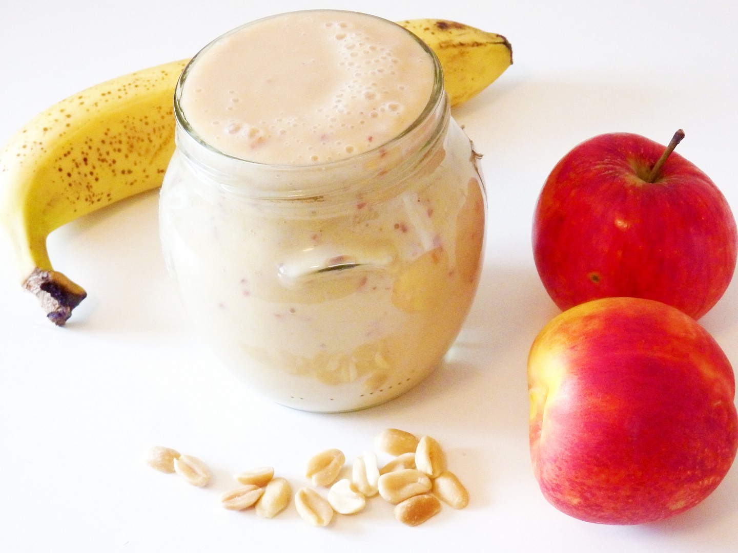 Smoothie s jablkem a nektarinkou_5ff78dff811a6.jpeg