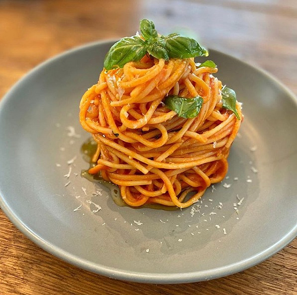 Špagety al pomodoro_5ff67daeaf1a8.jpeg