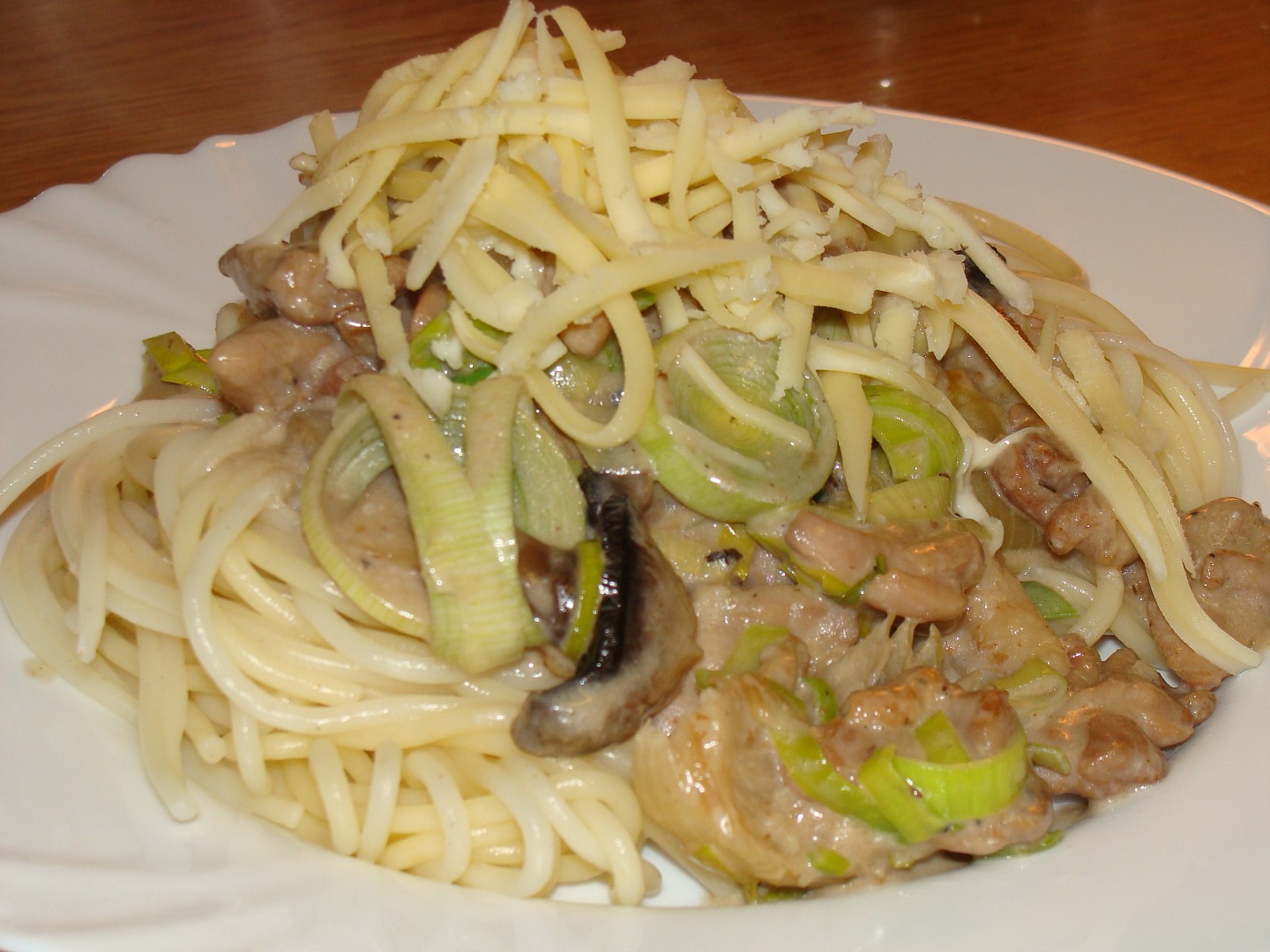 Špagety s drůbežím masem