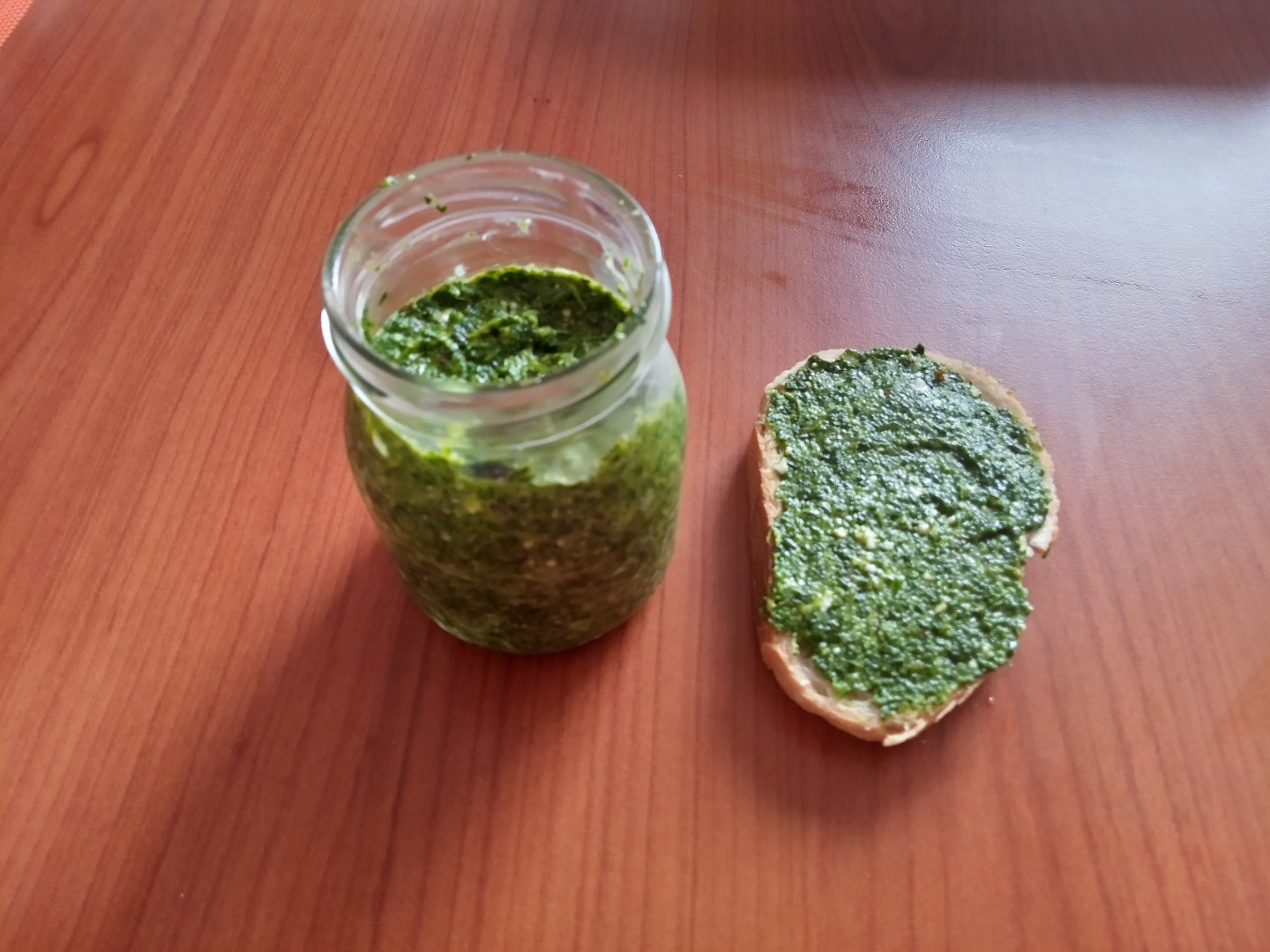 Špenátové pesto s bazalkou_5ff682656f742.jpeg