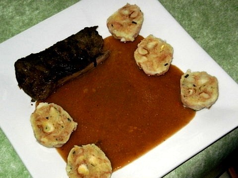 Srnčí hřbet na zelenině a červeném víně_5ffbc0ea50a99.jpeg