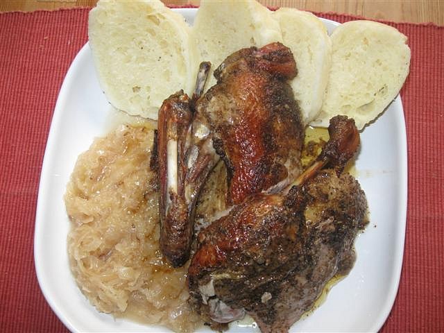 Staročeská kachna s knedlíkem a  se zelím_5ffc3a22ef264.jpeg