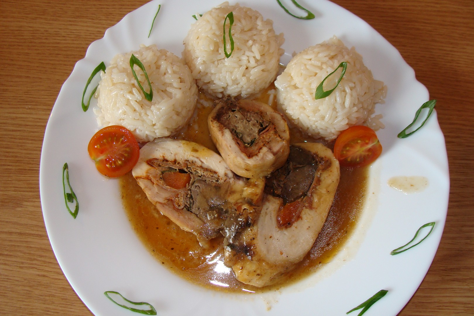 Staročeská kuřecí roláda plněná jatýrky