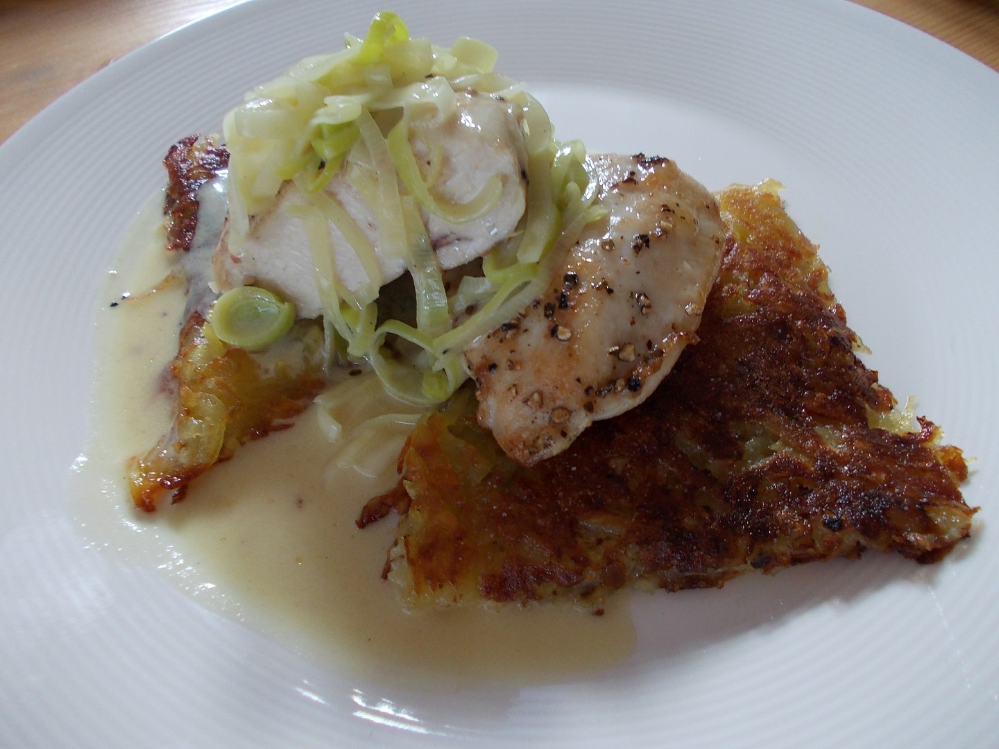 Steak s hořčičnou omáčkou a švýcarskými rösti_5ffa2dcd5b765.jpeg