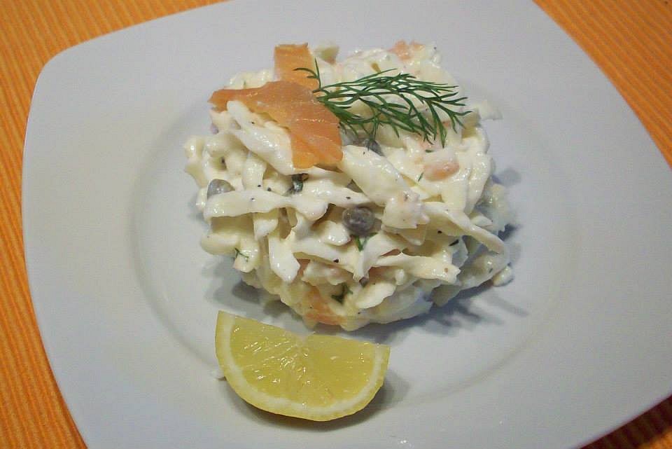 Štíhlé nudle ( šmakoun) s uzeným lososem