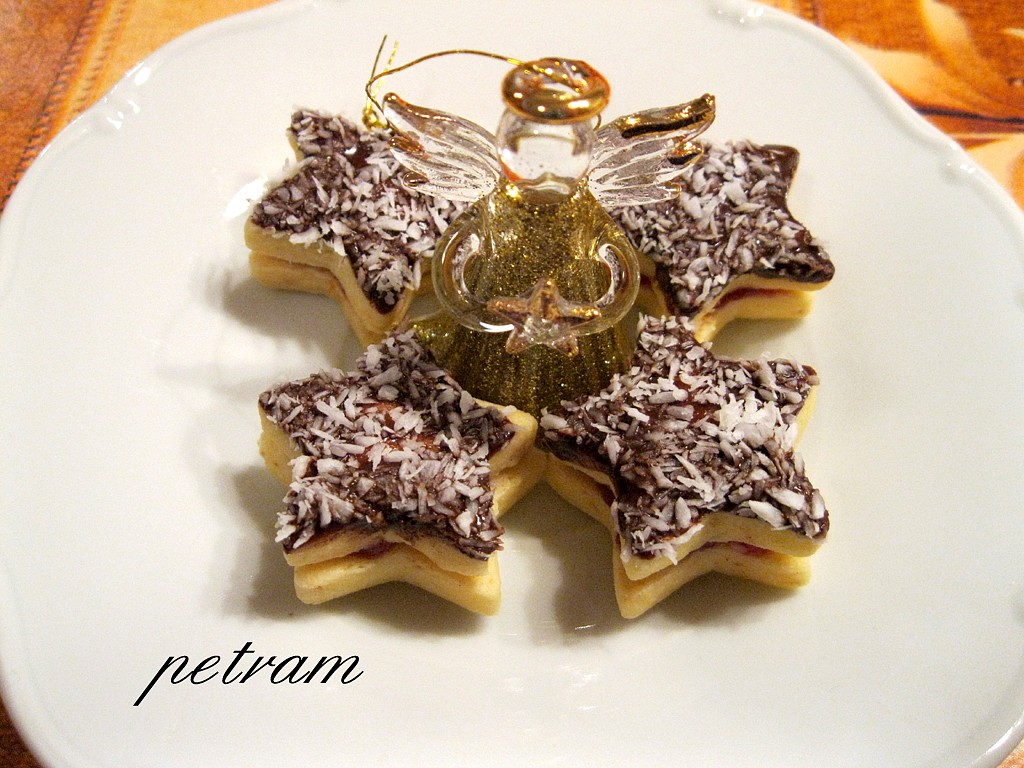 Střapaté hvězdičky bez lepku, mléka a vajec_5ff8f68e797bf.jpeg