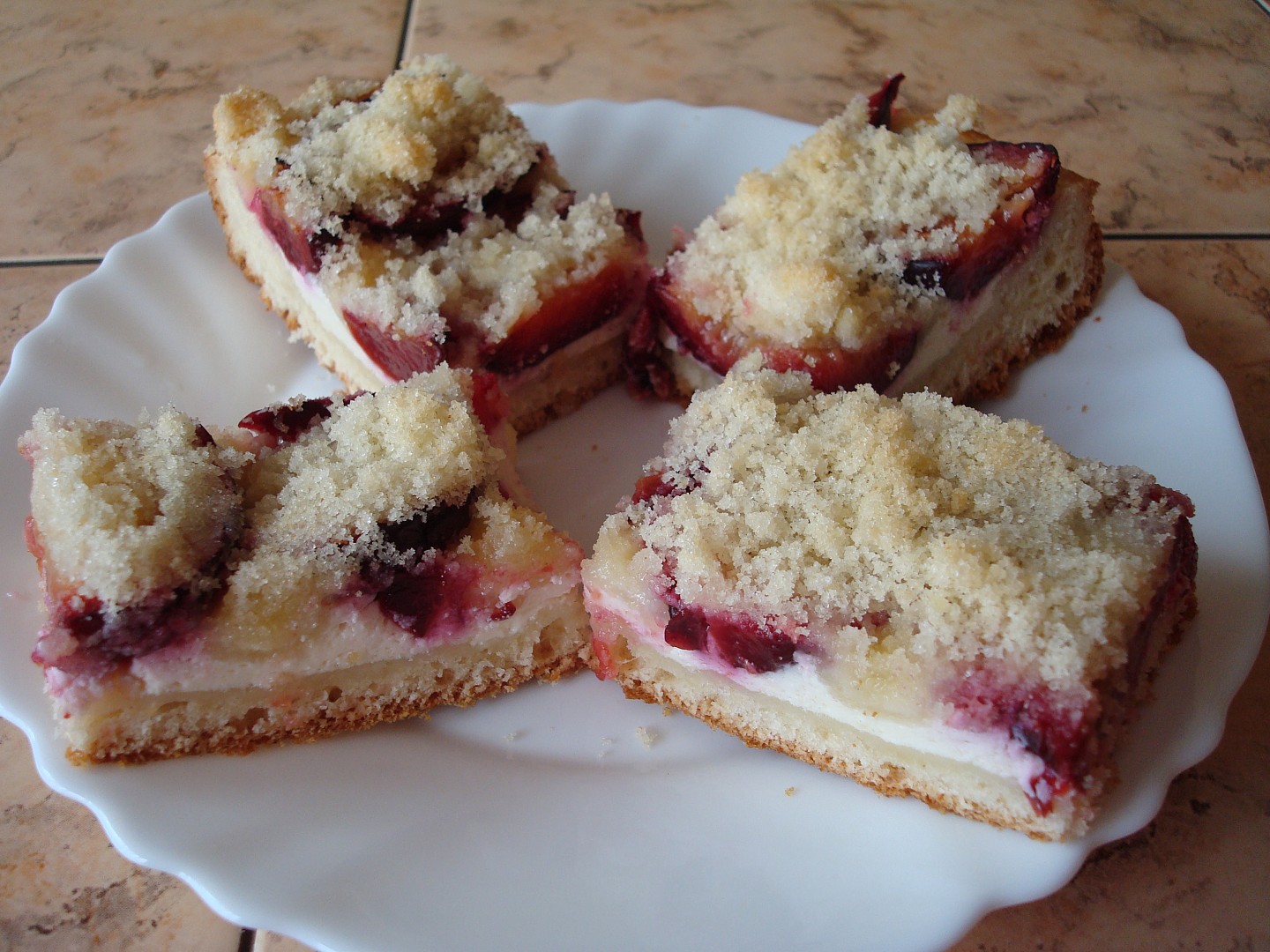 Švestkový koláč kynutý_5ffe5c1feb80b.jpeg