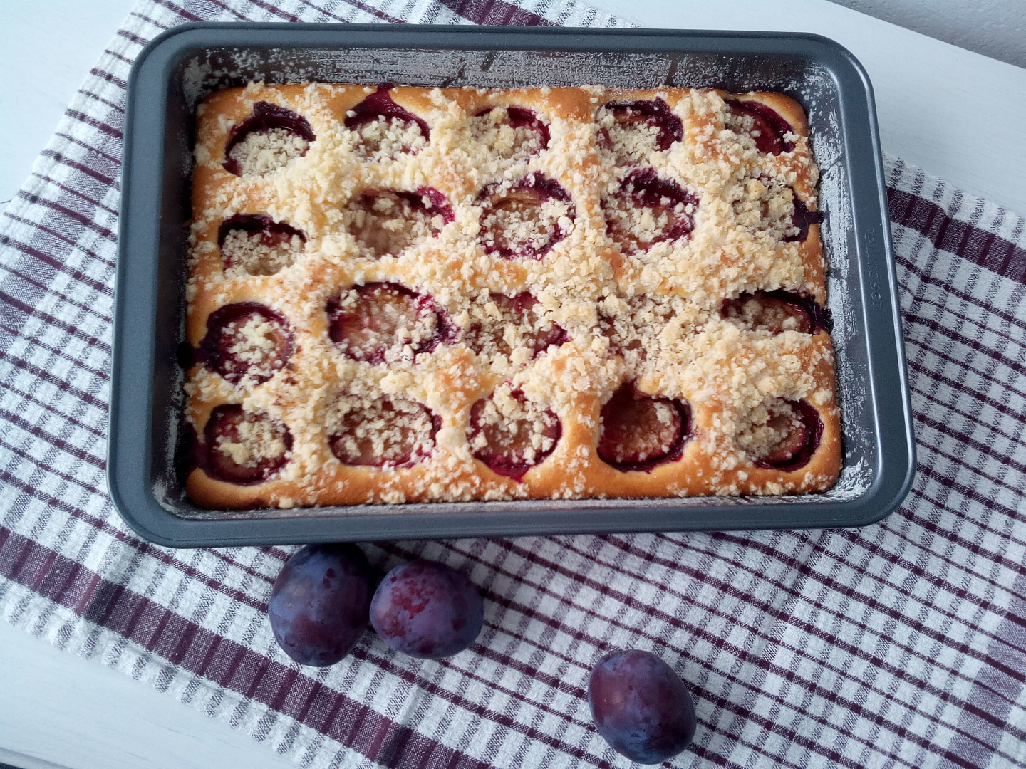 Švestkový koláč s drobenkou_5ff6f8c91718e.jpeg